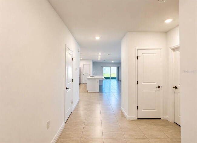 Building Photo - 4434 Petunia St