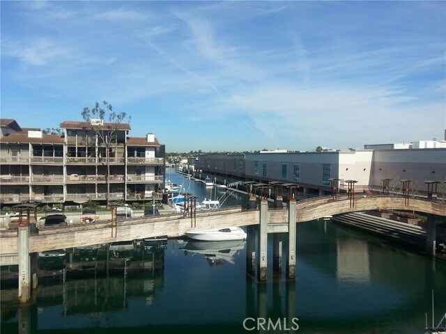 Foto del edificio - 8331 Marina Pacifica Dr