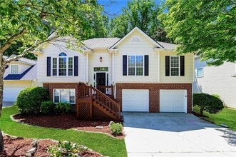Building Photo - 118 Clarin Way