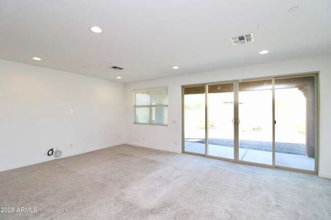 Foto del edificio - 12546 W Calle De Baca