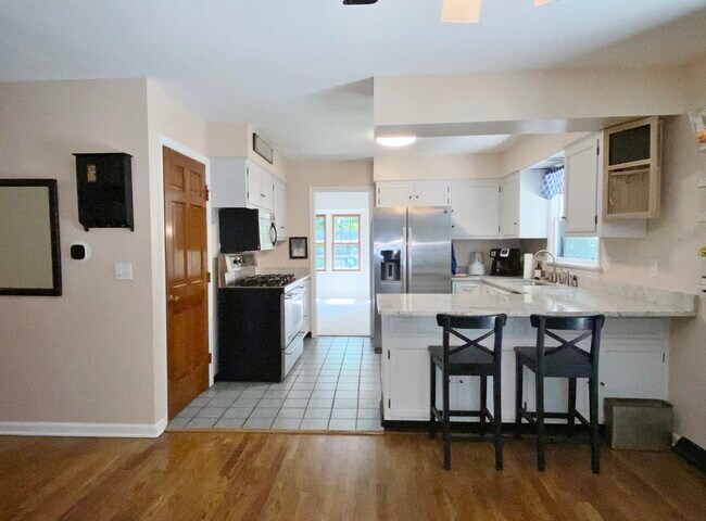 Building Photo - 42W153 Timber Trail