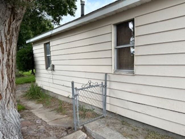 Building Photo - Cozy Studio in Desirable Neighborhood