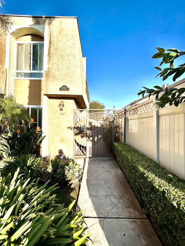 This spacious 2-bedroom 2-bathroom ground floor condo is available to rent in November 1. It is loca - 4127 38th St