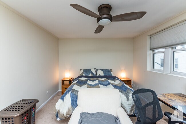 Foto del edificio - 2849 N Southport Ave