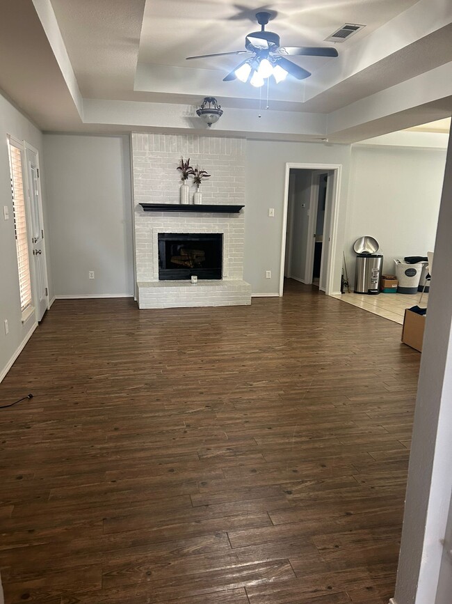 Building Photo - 6320 S Chesterfield Dr