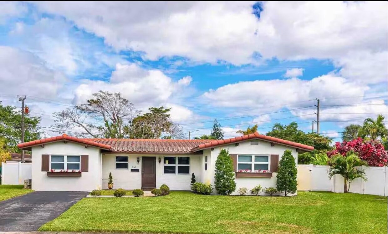 Foto principal - 2648 NW 9th Ln