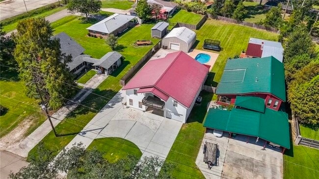 Building Photo - 341 N 8th St