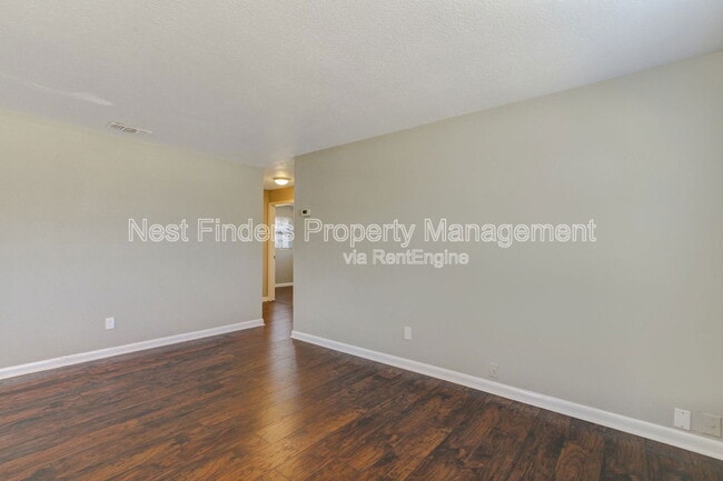 Building Photo - 748 Foxbriar Cove