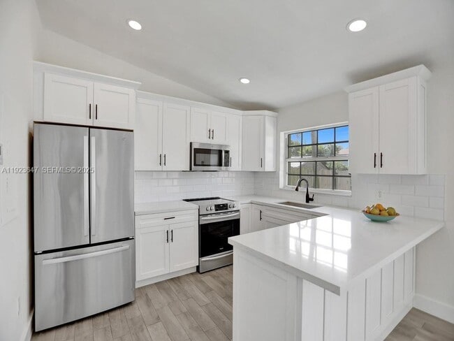 Foto del edificio - 13529 SW 62nd St