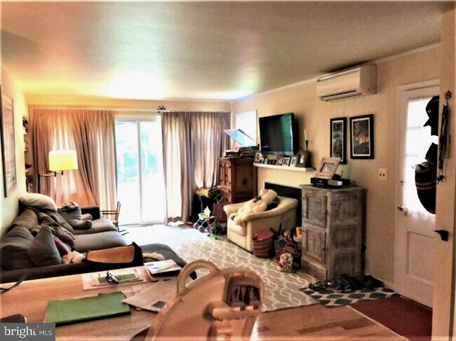 Foto del edificio - 206 Linden Ln