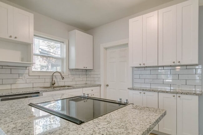 Building Photo - 3321 Charleston St