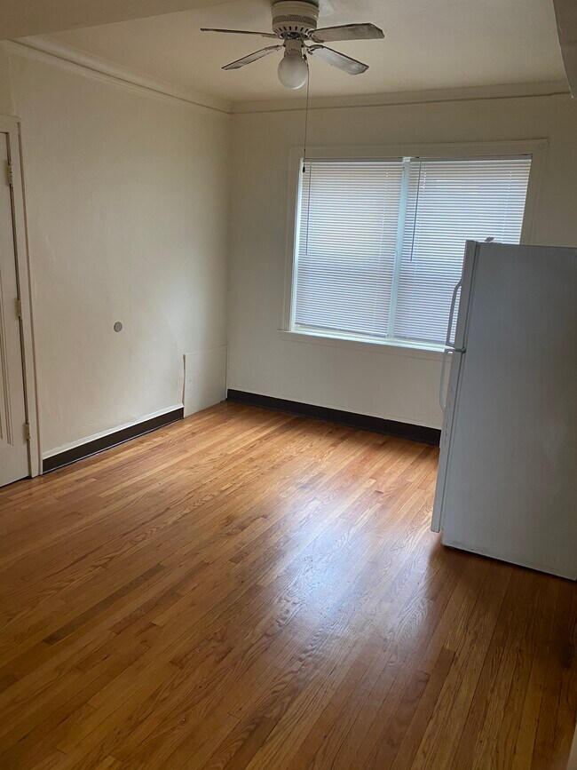 Foto del edificio - 503 E 79th St