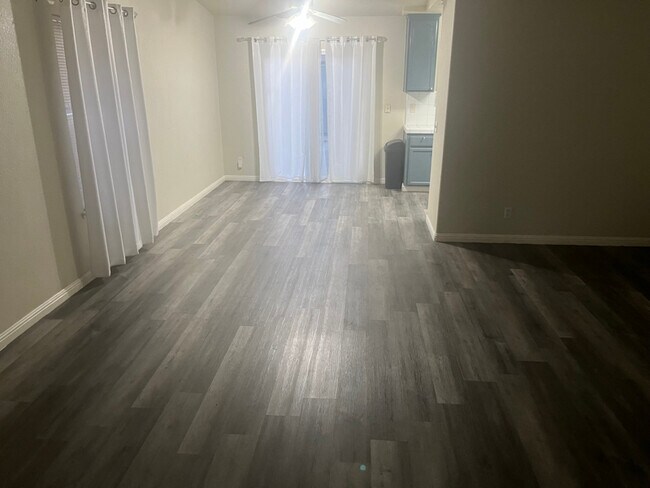 Foto del edificio - 134 Cordova Ln