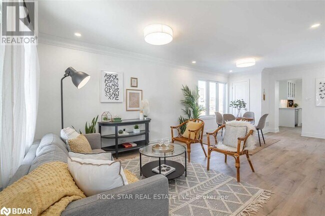 Building Photo - 1 Edward St