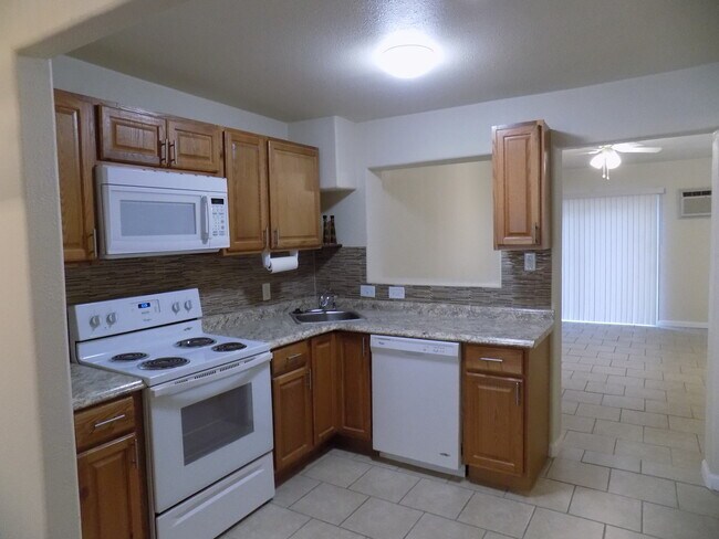 Building Photo - 1111 3rd Ave N