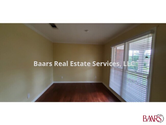 Foto del edificio - Beautiful executive home - ready for move in
