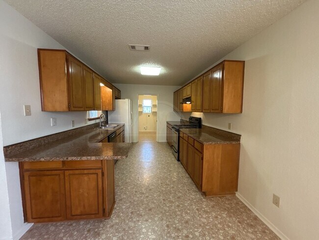 Building Photo - 3422 Chisholm Trail