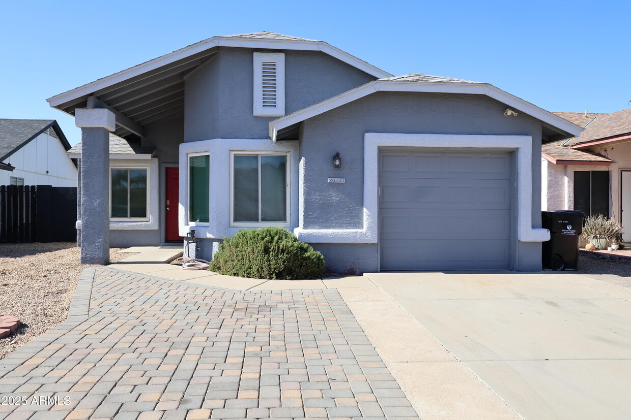 Primary Photo - 20230 N 32nd Ln