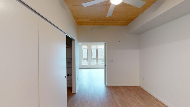 Interior Photo - Cirrus