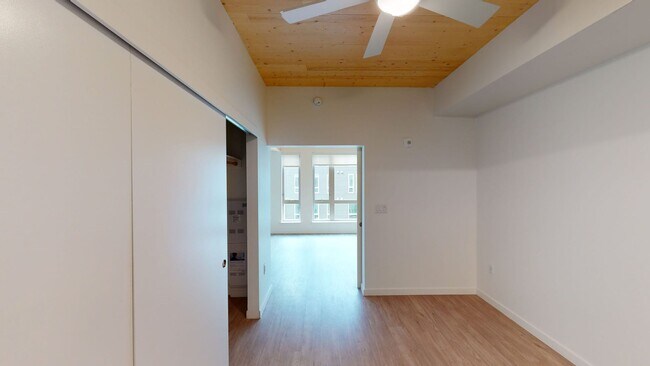 Interior Photo - Cirrus