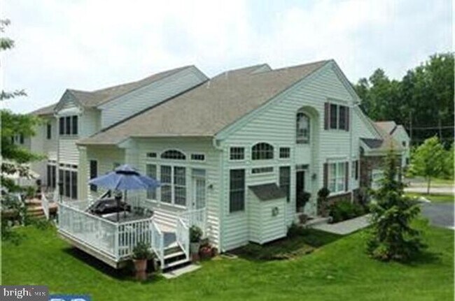 Foto del edificio - 122 Whiteland Hills Cir
