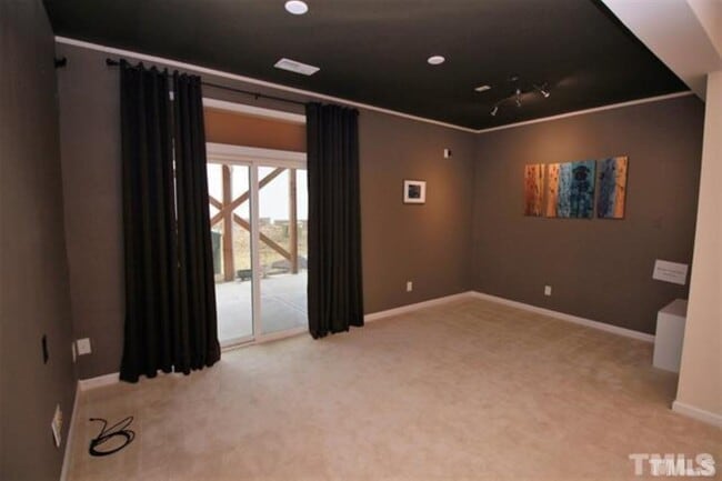 Building Photo - 421 Berry Chase Way