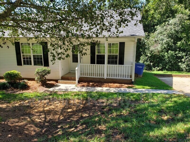 Primary Photo - 1338 Hillside Dr