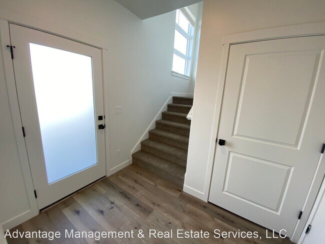 Building Photo - 3 br, 2.5 bath House - 498 S 1040 W