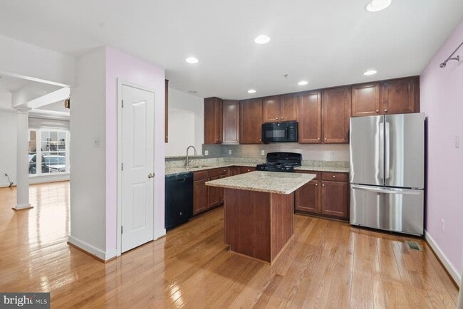 Foto del edificio - 1208 Corolla Ct