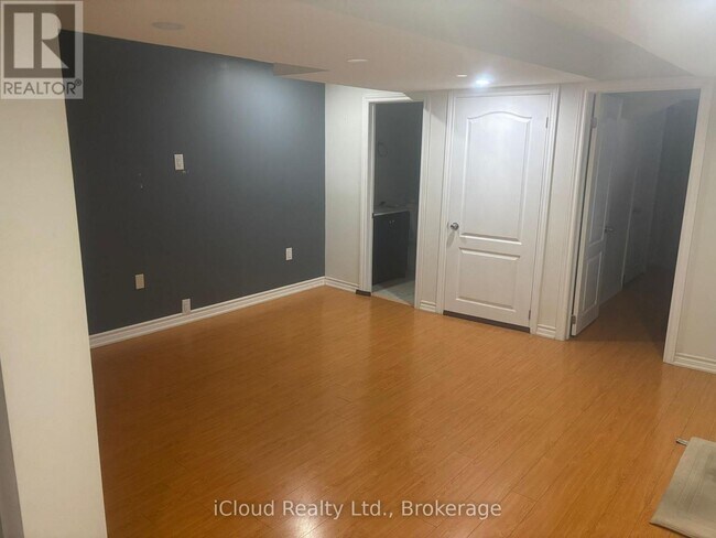 Photo du bâtiment - 1185 Prestonwood Crescent