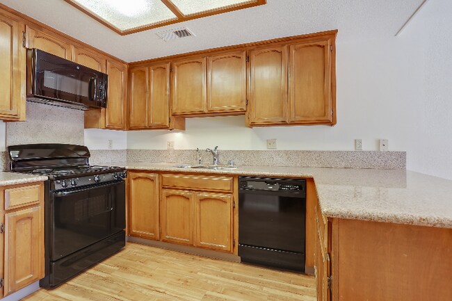 Foto del edificio - 222 Tiffany Cir