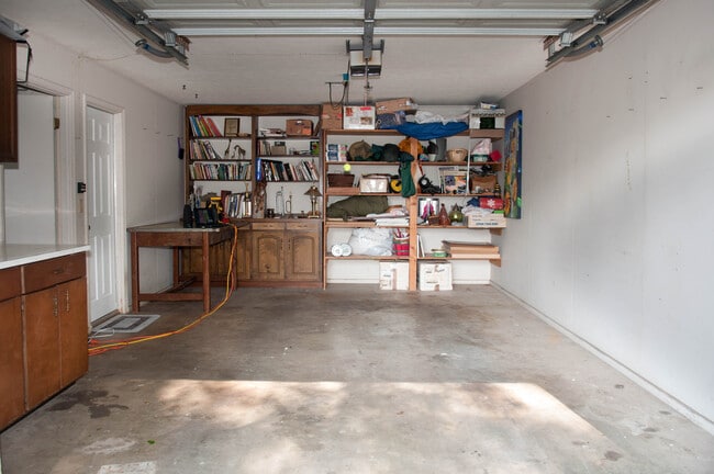 Building Photo - 4102 Landau Dr