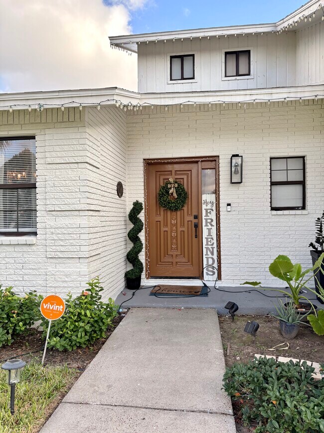 Foto del edificio - 1139 Quail Hollow Dr