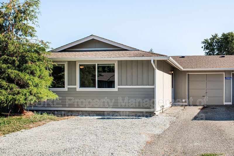 19810 Hill Ct Unit B, Burlington, WA 98233 Condo for Rent in