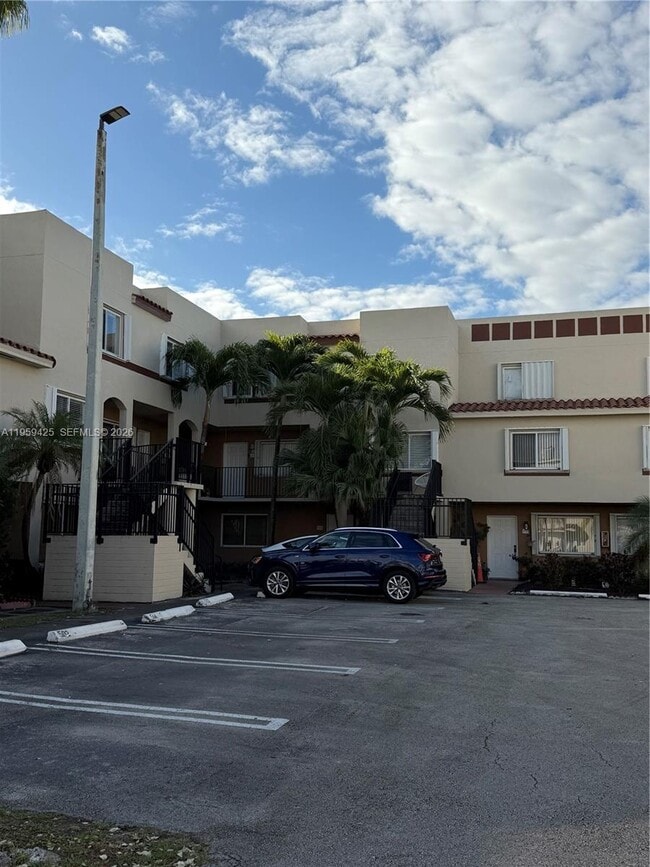 Building Photo - 551 NW 82nd Ave