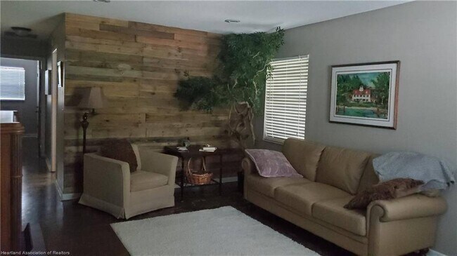 Foto del edificio - 203 Longview Rd