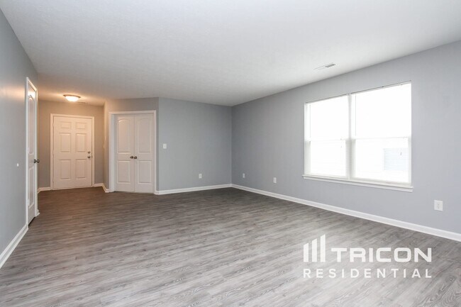 Building Photo - 7310 Mosaic Dr
