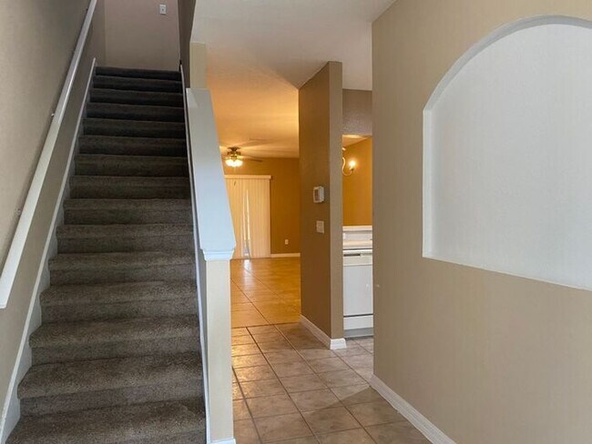 Building Photo - Orlando 2 Bedroom Townhome For Rent SEE TERMS