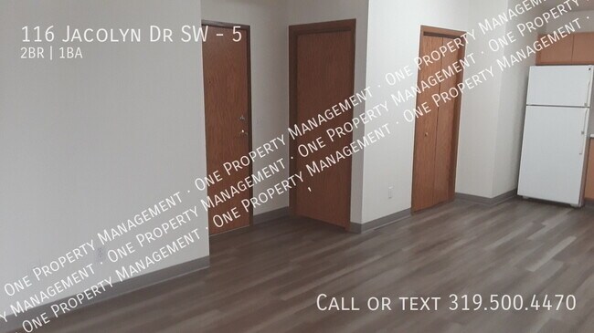 Building Photo - 116 Jacolyn Dr SW