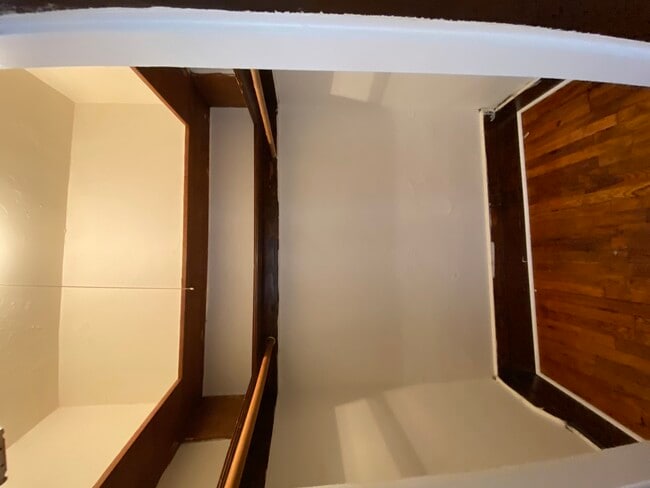 Building Photo - 309 Summit Ave