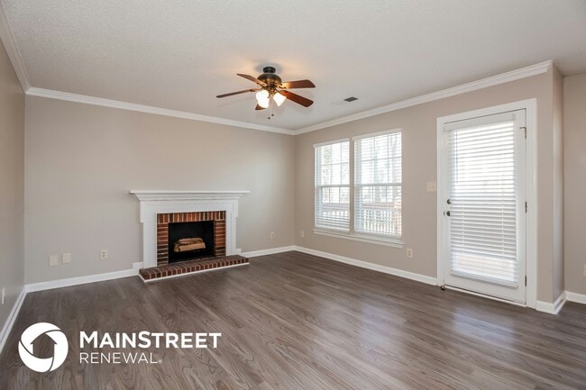 Building Photo - 6002 Pecan Cove Ln