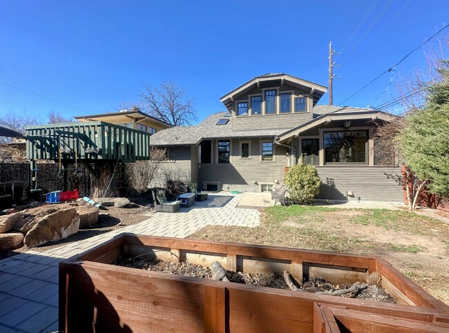 Foto del edificio - FURNISHED Short Term approved-Gorgeous 4 bed historic home in downtown GJ