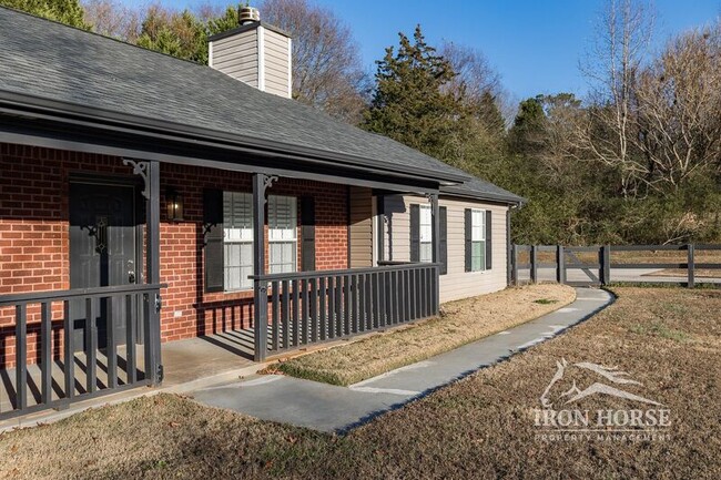 Building Photo - 1030 Hunter Trail