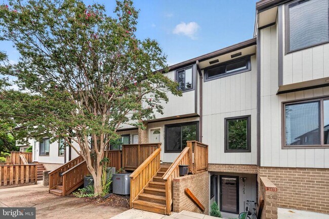 Foto del edificio - 1703 Westwind Way