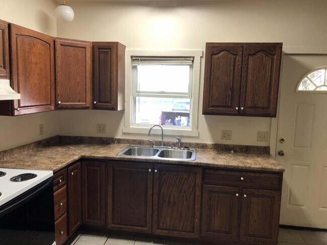 Foto del edificio - 609 Grove City Rd