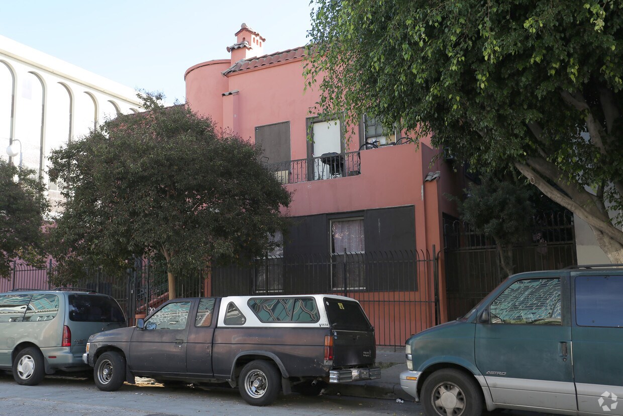 Primary Photo - 666 Shatto Pl.