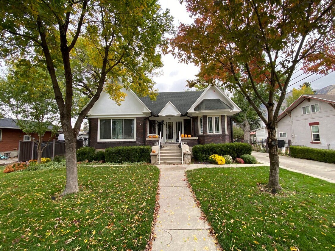 141 E Center St, Springville, UT 84663 House Rental in Springville