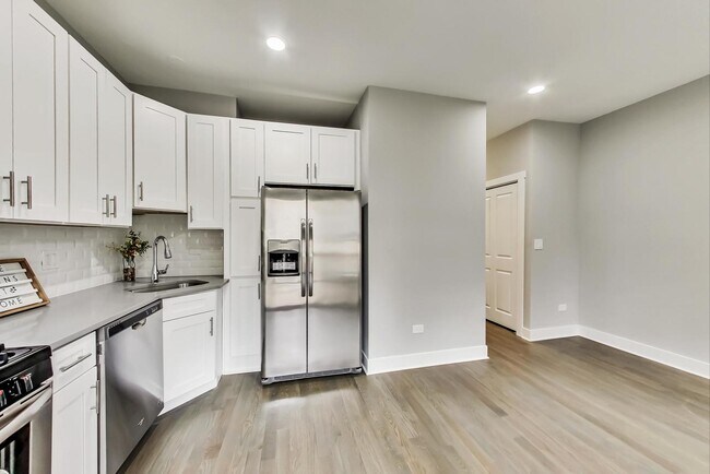Foto del edificio - 3805 N Ashland Ave