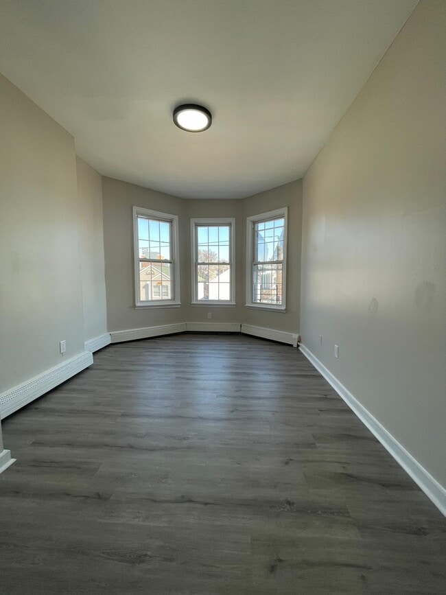 Foto principal - 128 Wilkinson Ave