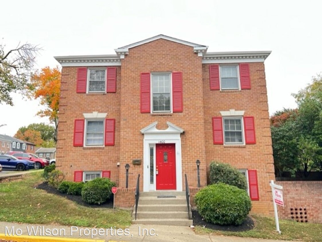 Primary Photo - 5 br, 3.5 bath House - 1400 Admiral Dr